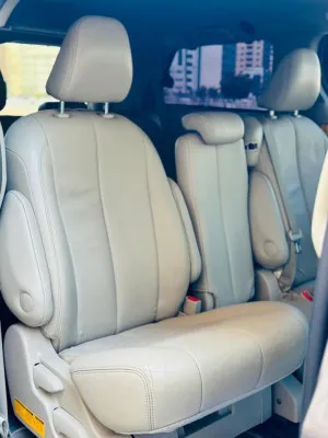 2013 Toyota Sienna Woodland Edition