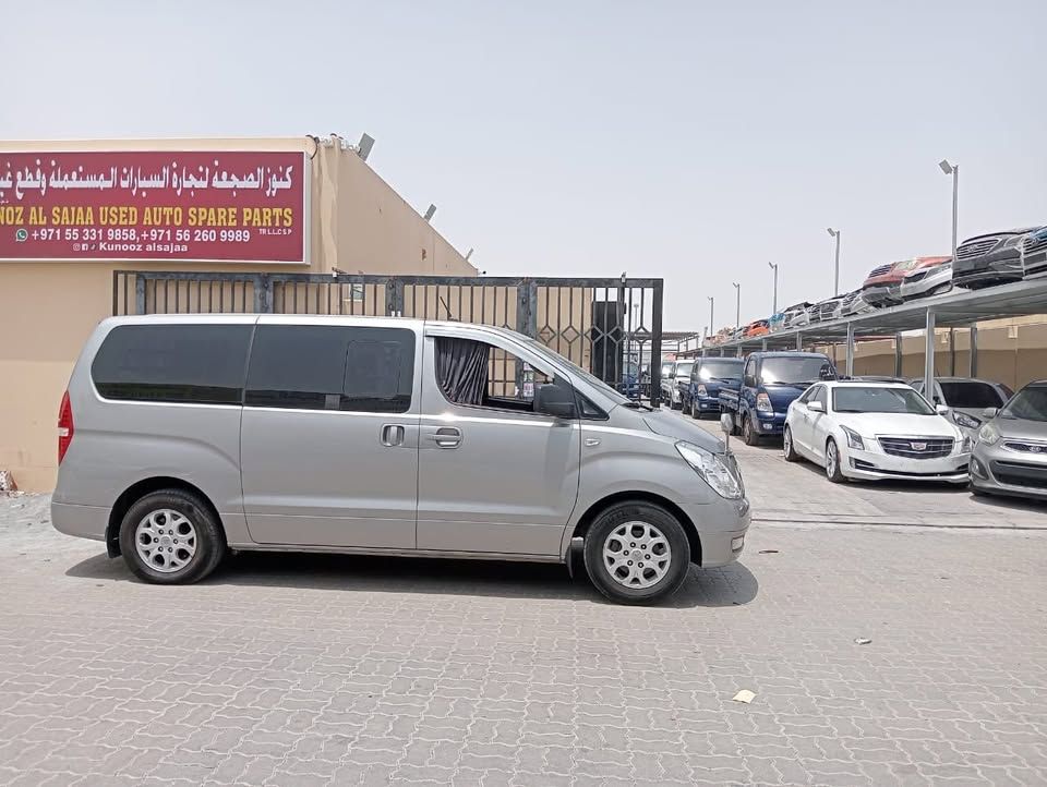 2011 هيونداي ستاريكس Touring