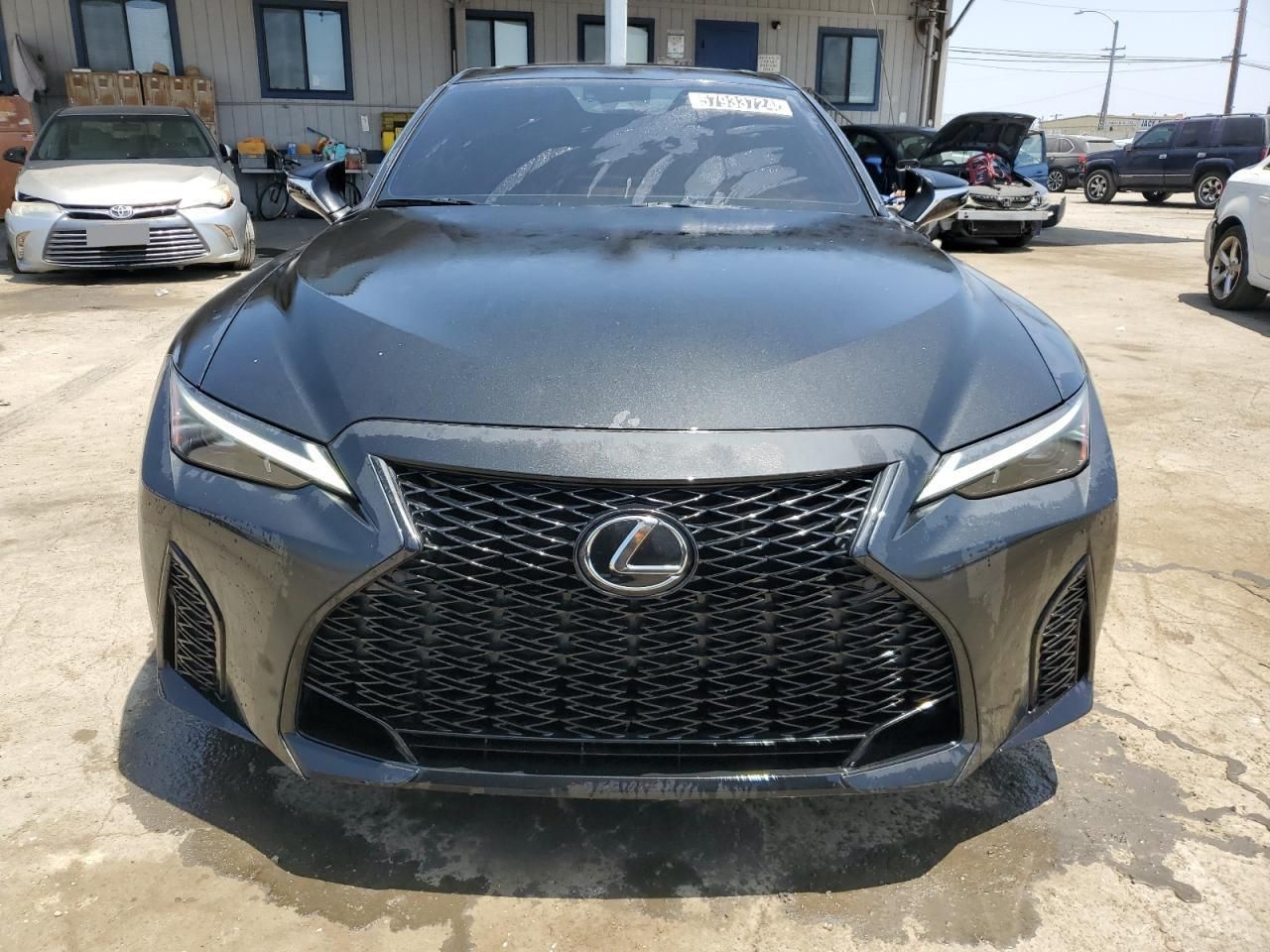 2023 لكزس اي اس IS 350