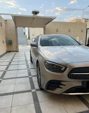 2021 مرسيدس-بنز الفئة - E E300