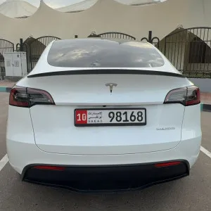 2024 Tesla Model Y Performance