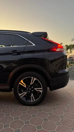 2023 ميتسوبيشي ايكلبس كروس LE