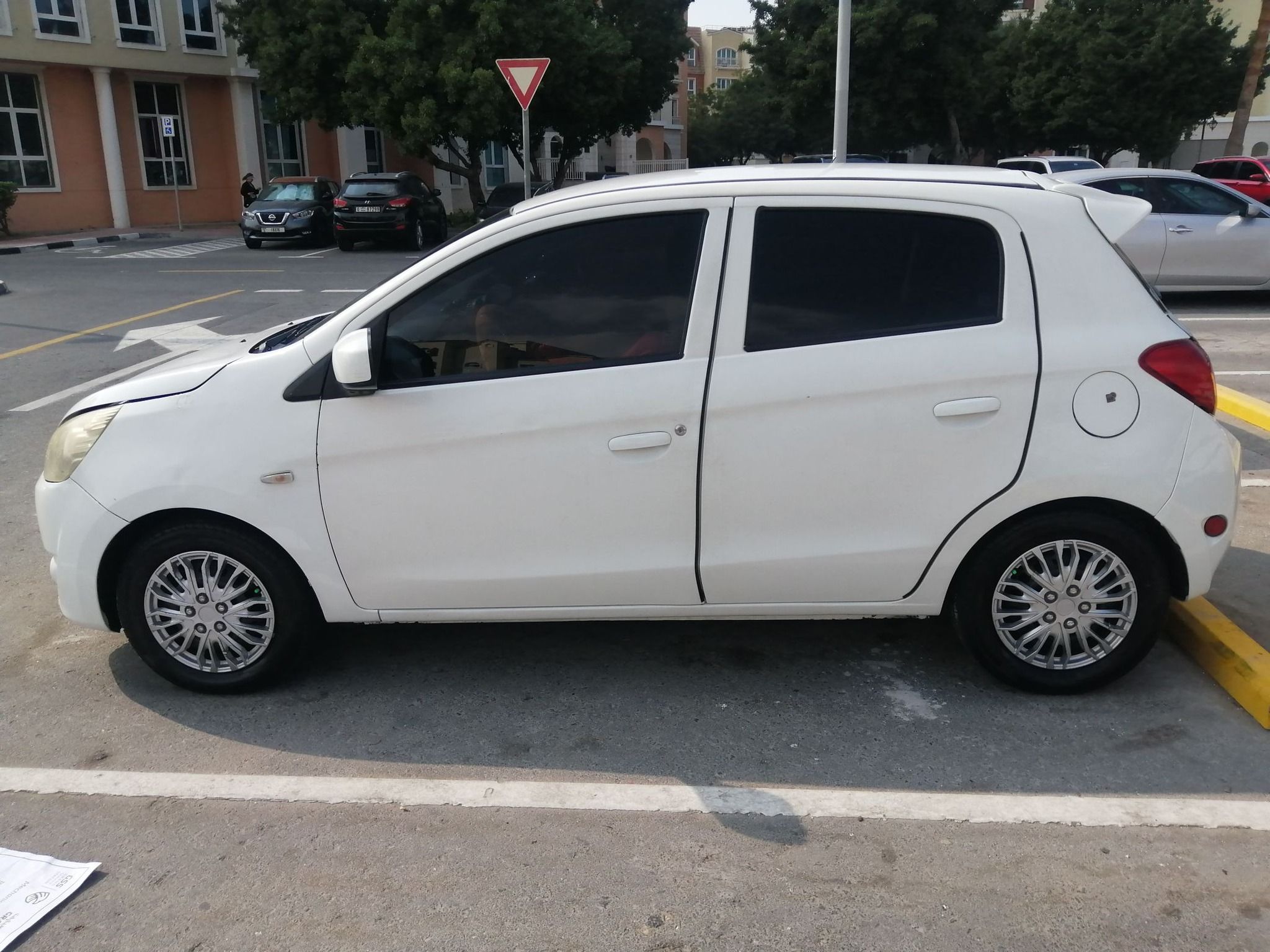 2014 Mitsubishi Mirage ES