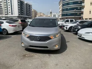 2013 نيسان كويست S