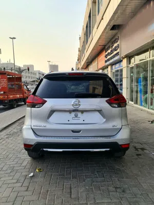 2019 نيسان روج SV
