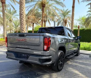 2021 GMC Sierra AT4