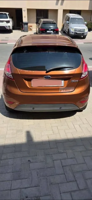 2015 فورد فيستا SE