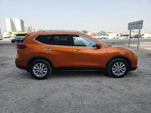 2018 نيسان روج SV