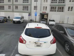 2015 نيسان تيدا S