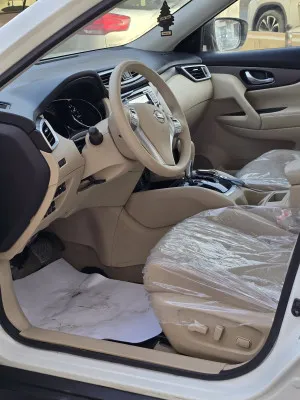 2014 نيسان روج SL
