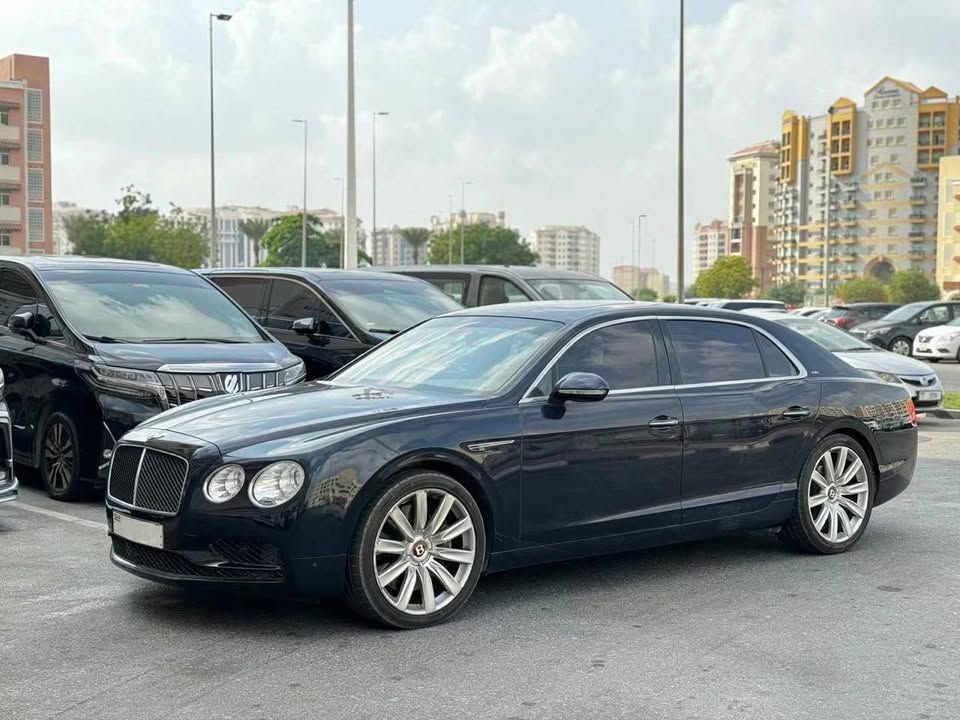 2018 بنتلي فلاينج سبير V8