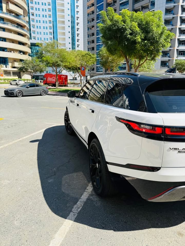 2019 لاند روفر رينج روفر فيلار R-Dynamic S
