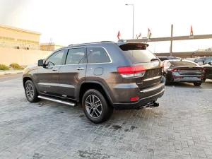 2019 جييب جراند شيروكي Laredo X