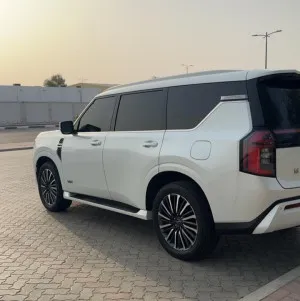 2025 Nissan Patrol LE Platinum city