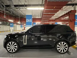 2023 لاند روفر رينج روفر SE
