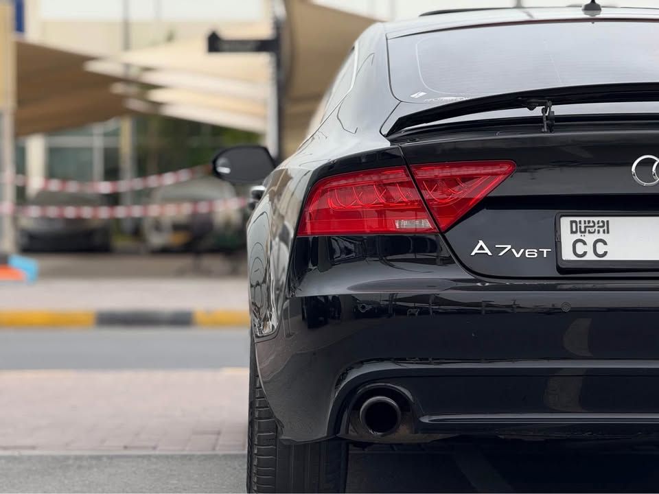 2011 اودي آي ٧ Prestige