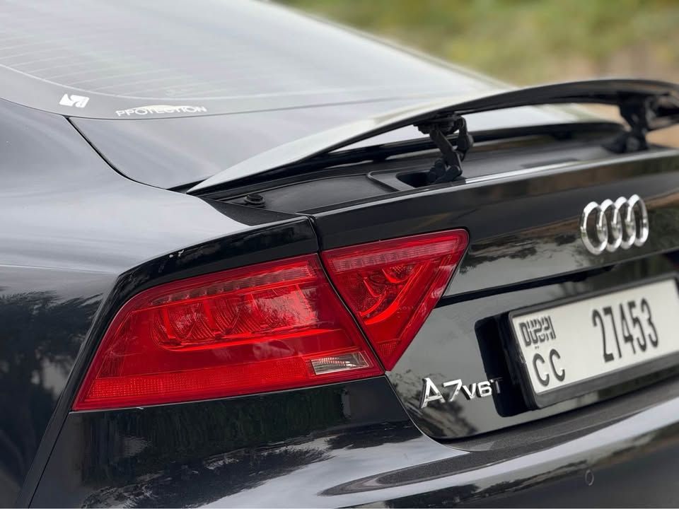 2011 اودي آي ٧ Prestige