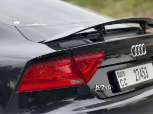 2011 اودي آي ٧ Prestige
