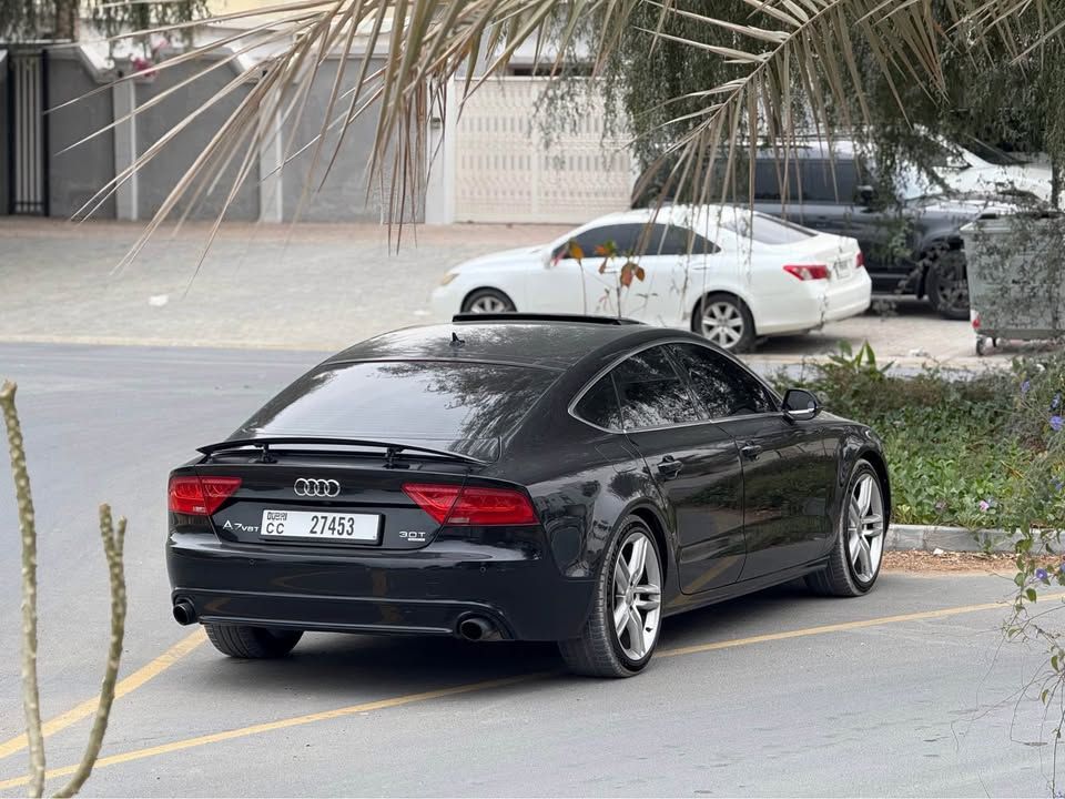 2011 اودي آي ٧ Prestige