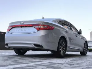 2011 هيونداي أزيرا GLS
