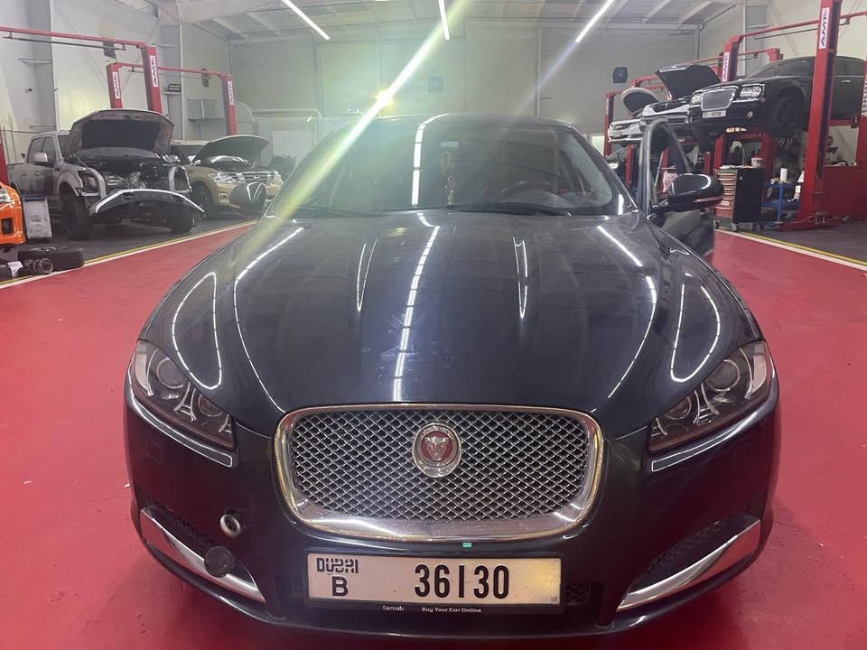 2014 جاكوار اكس اف Prestige