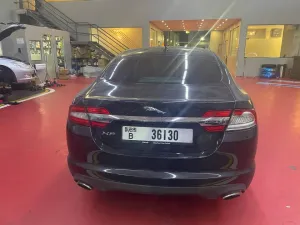 2014 جاكوار اكس اف Prestige
