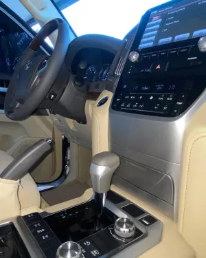 2017 Toyota Land Cruiser EXR