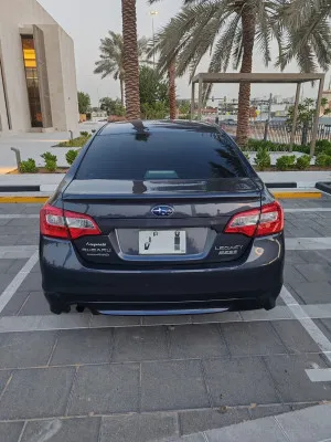 2017 سوبارو لوغاسي Base