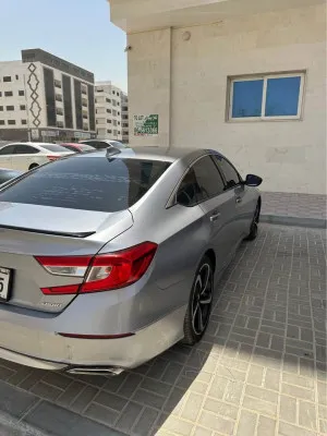 2020 هوندا أكورد EX
