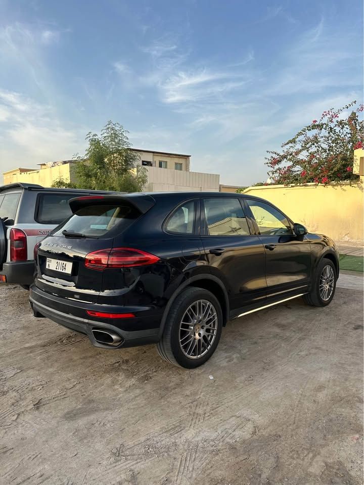 2016 بورش كاين V6
