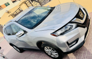 2020 نيسان روج SV