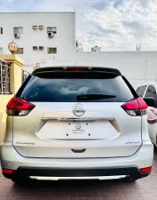 2020 نيسان روج SV