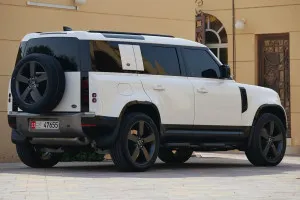 2020 لاند روفر ديفندر 110 First Edition