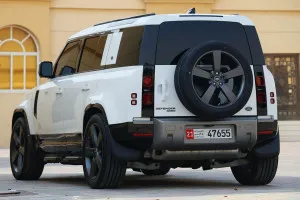 2020 لاند روفر ديفندر 110 First Edition