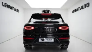 2022 بنتلي بنتايجا Signature