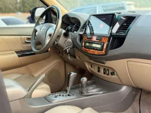 2012 Toyota Fortuner L
