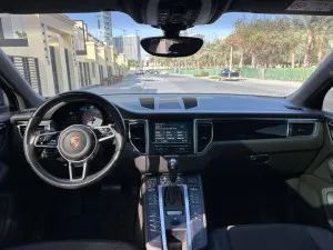 2017 بورش ماكان EV