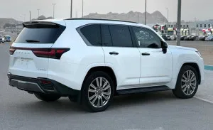 2024 لكزس ال اكس ٦٠٠
