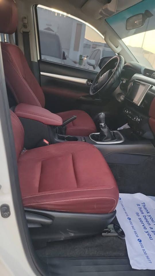 2017 تويوتا هايلوكس Double Cabin