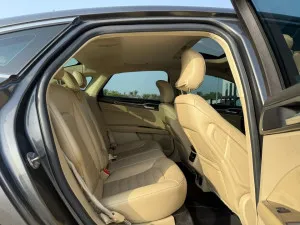 2016 فورد فيجن S
