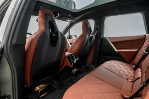 2023 بي أم دابليو اي اكس ام ٦٠