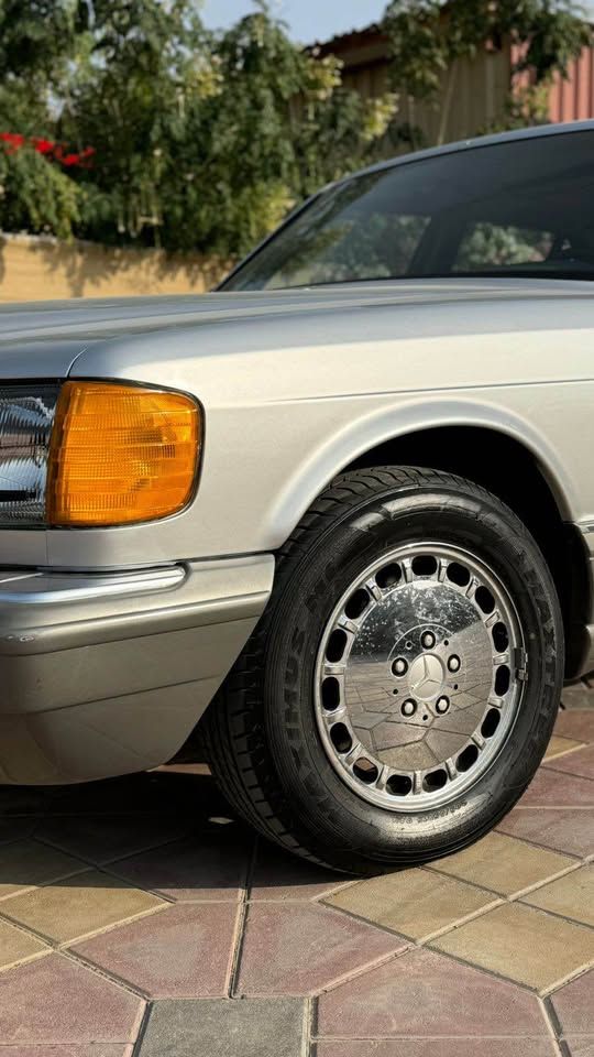 1991 Mercedes-Benz 500 560