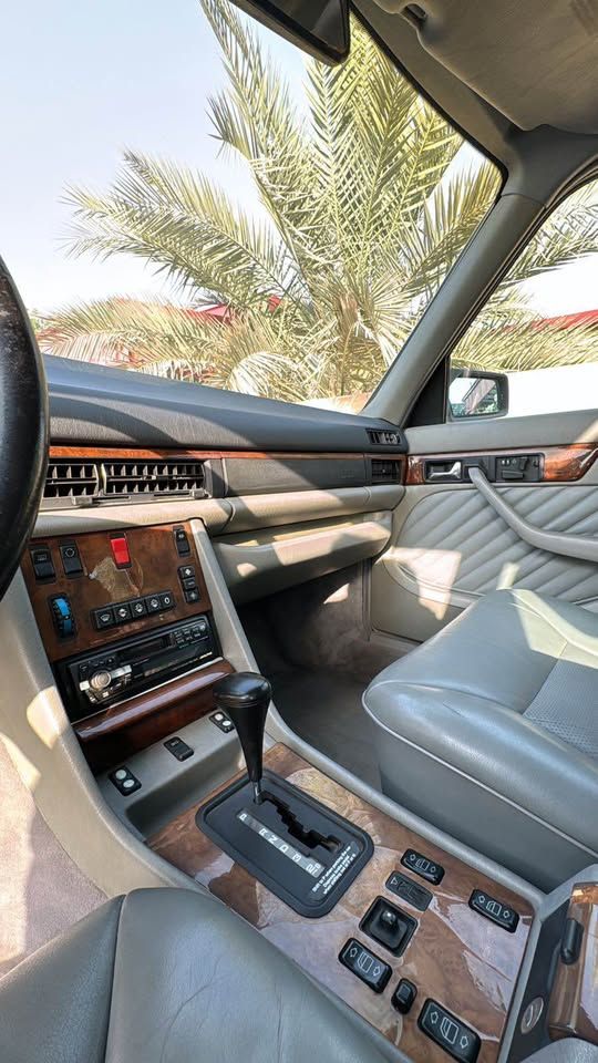 1991 Mercedes-Benz 500 560