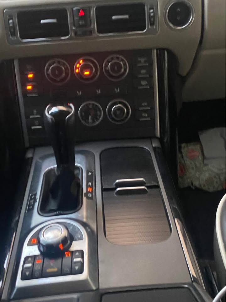 2011 Land Rover Range Rover HSE Supercharged
