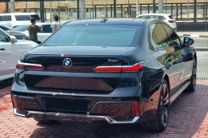 2026 بي أم دابليو الفئة - 7 740Li