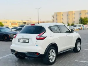 2015 نيسان جوك S