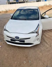 2017 Toyota Prius XLE AWD-e
