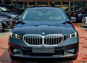 2026 BMW 5-Series 520i