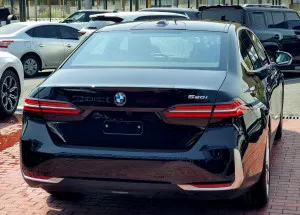 2026 BMW 5-Series 520i