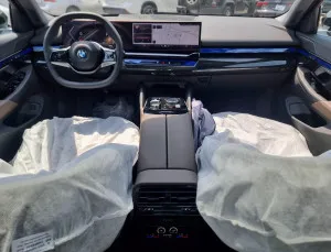 2026 BMW 5-Series 520i